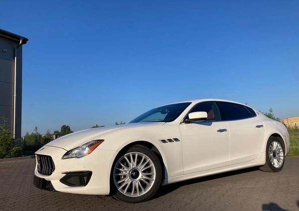 Maserati Quattroporte cena 155000 przebieg: 115000, rok produkcji 2015 z Działdowo małe 106